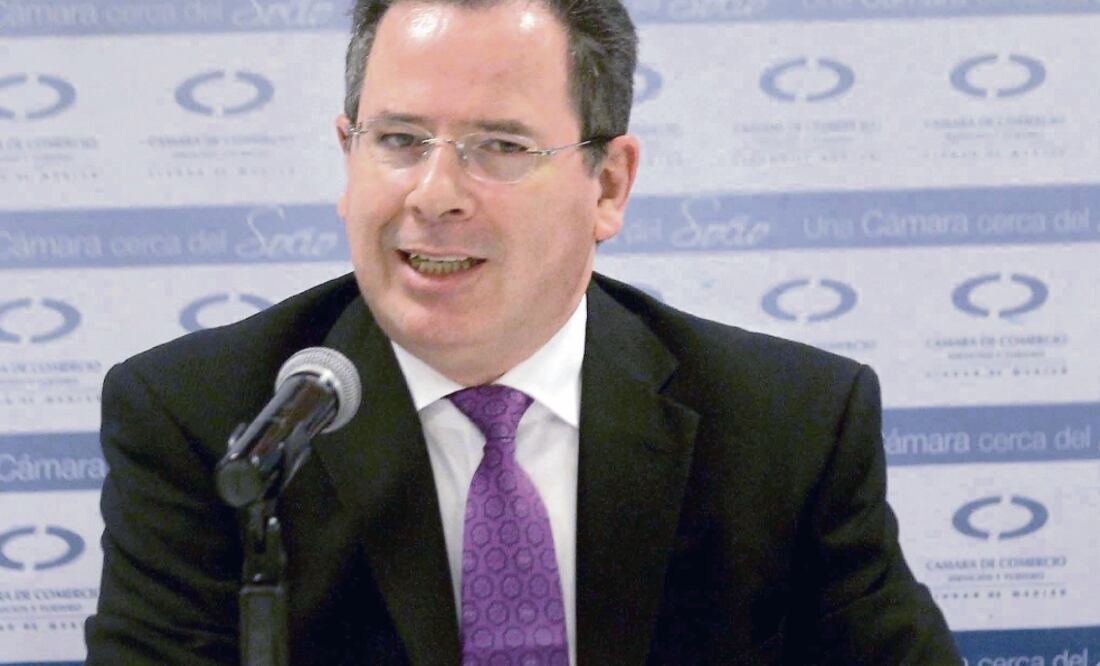 Propuesta. Lozano plantea la reducción gradual del ISR, generalización del IVA y simplificación fiscal.