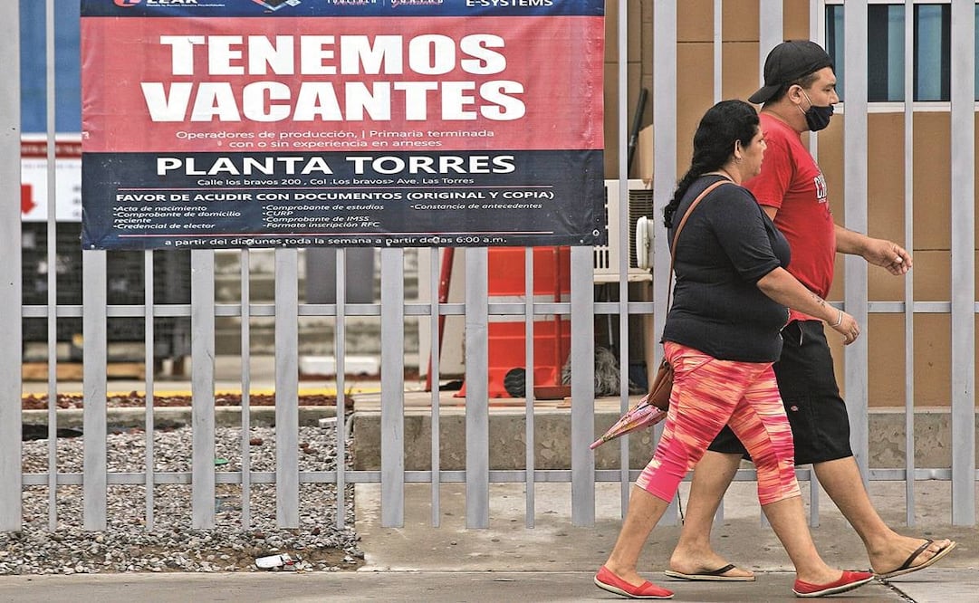 Las empresas se piratean a trabajadores, sobre todo en el centro y norte del país, de acuerdo con cámaras industriales.