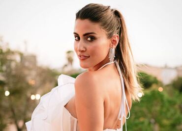 Desde Bangkok, Sofía Rivera Torres confirma la camisa oversize más chic de la temporada