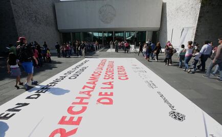 Protesta en Museo de Antropología contra secretaría de Cultura
