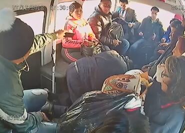 “A ver, mi gente, chin... a su madre todo”; así asaltan combi en Edomex