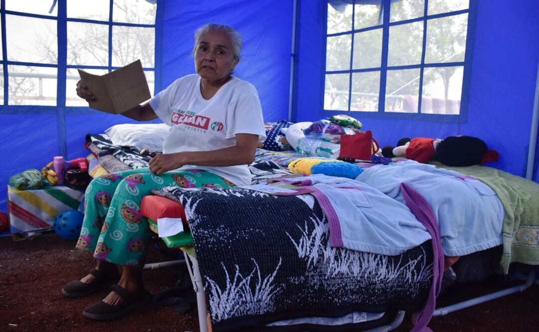 Ayer se anunció que damnificados en Jojutla dormirán en casas de campaña donadas por China. Foto: Tony Rivera