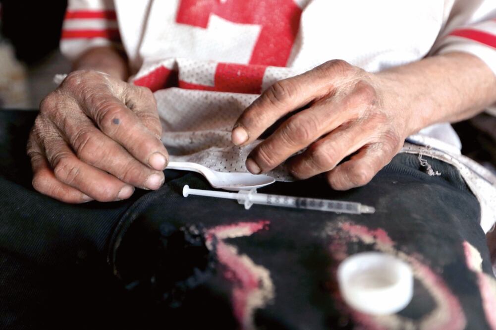 Adicc iones. Expertos del CIJ Toluca afirman que desde hace dos años detectaron una baja en los consumidores primarios de tabaco y alcohol. Foto: ARCHIVO EL UNIVERSAL