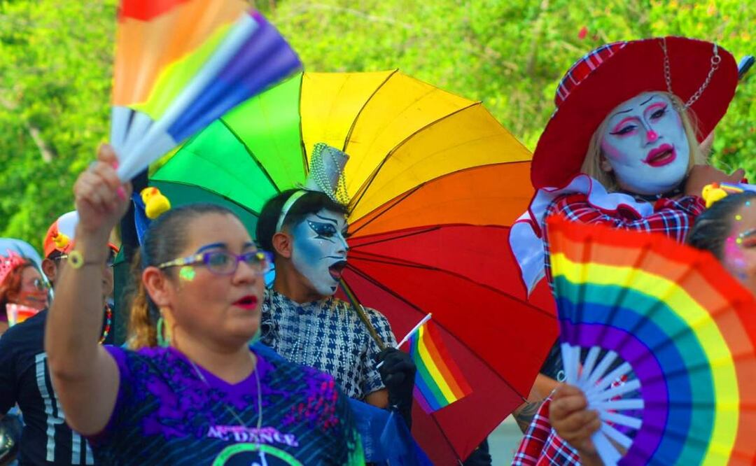 Personas de la diversidad sexual asisten a la marcha LGBTQ+ en Mérida, Yucatán (07/06/2025). Foto: Especial