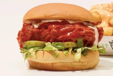 La hamburguesa que los amantes de la salsa búfalo tienen que conocer