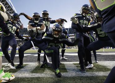 Seattle derrota a Los Angeles en tiempo extra y depende de Detroit para avanzar a playoffs