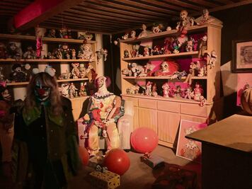 Payasos del terror saltan de la pantalla a la realidad