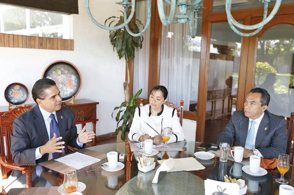 Silvano Aureoles, gobernador de Michoacán, sostuvo encuentros con jueces para implementar el nuevo Sistema de Justicia Penal (CORTESÍA)
