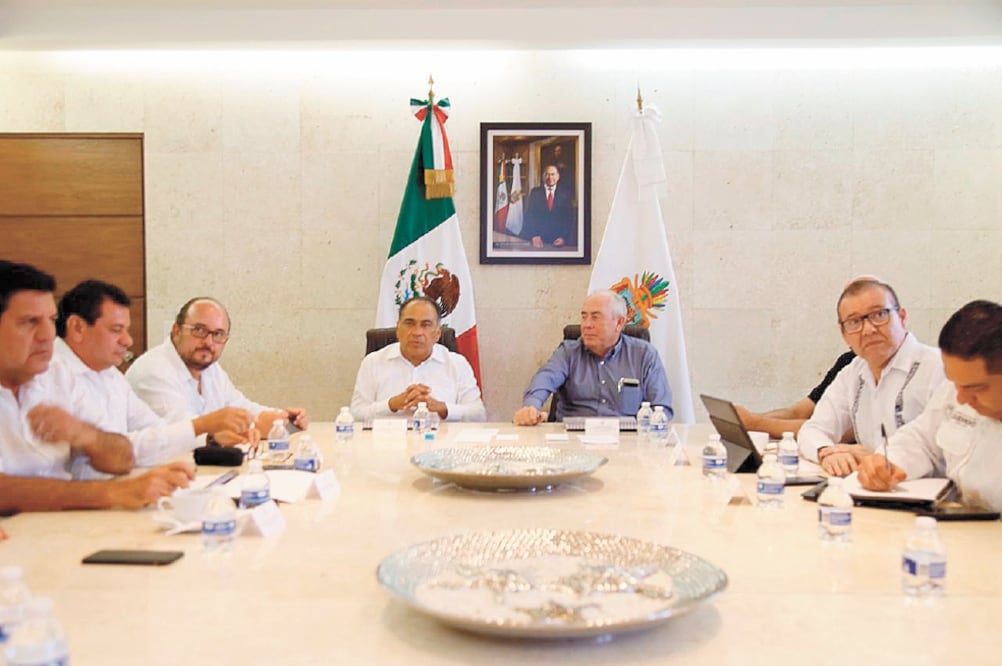 Miembros de los gobiernos federal y estatal analizaron las diversas opciones para construir el C5. Foto/ESPECIAL