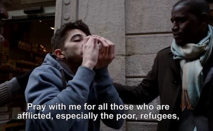 Video. Con “anti-mannequin challenge” Papa urge acoger a refugiados