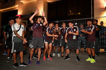La Selección Mexicana recibe serenata en Rostov