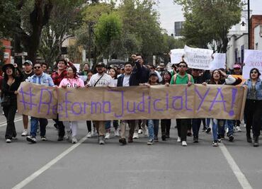 Universitarios mexiquenses marchan en favor de la Reforma Judicial
