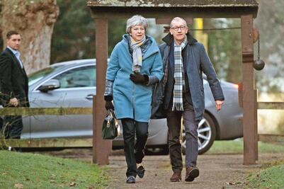 Discuten en Reino Unido posponer día del Brexit