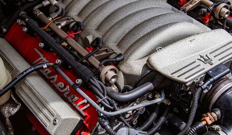 La difícil tarea de reparar un Maserati viejo 
