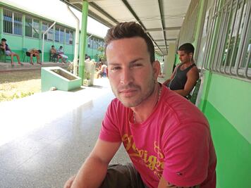 Quiero reencontrarme con mi madre en Miami: migrante cubano