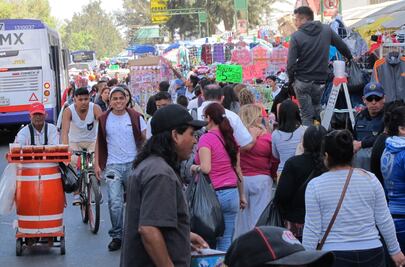 Realizan operativo en Eje 1 Norte para retirar ambulantes