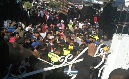 Retienen a hombre que intentó robar medalla a virgen en iglesia