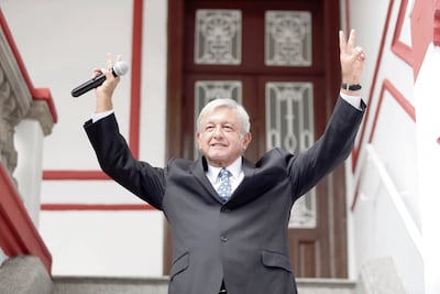 Alistan banda presidencial para AMLO