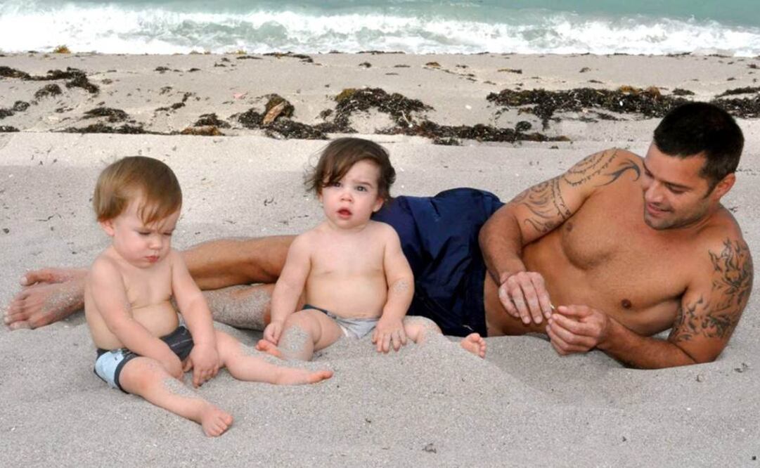 Martin y González pusieron fin a su relación en diciembre de 2013, después de siete años juntos. El cantante y el economista tuvieron a sus hijos, los gemelos Matteo y Valentino, con ayuda de una madre sustituta en el año 2008: Archivo