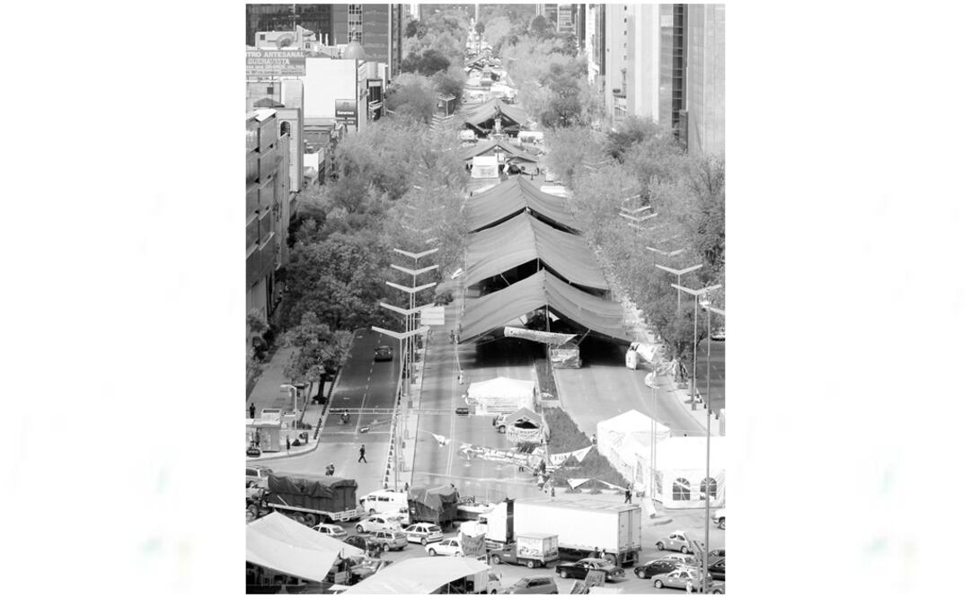 El plantón de Reforma en el 2006. Foto: Archivo EL UNIVERSAL
