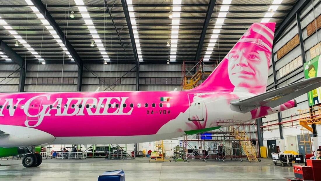 El avión de Juan Gabriel. Foto: Viva Aerobús