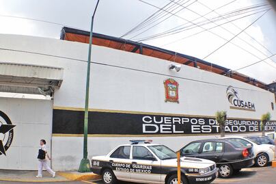 Despojan de patrulla a un policía auxiliar de Naucalpan
