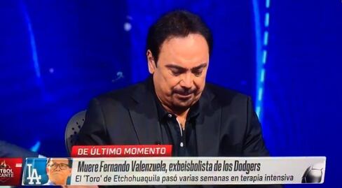 Hugo Sánchez llora en pleno programa la muerte de Fernando "Toro" Valenzuela