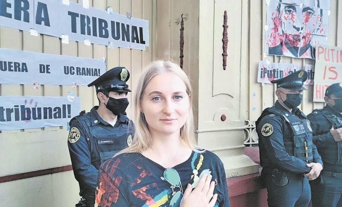 La ucraniana Marta Koren dice que no puede regresar a su país, pero si estuviera allá tomaría un arma y defendería a su nación. Foto: Especial.