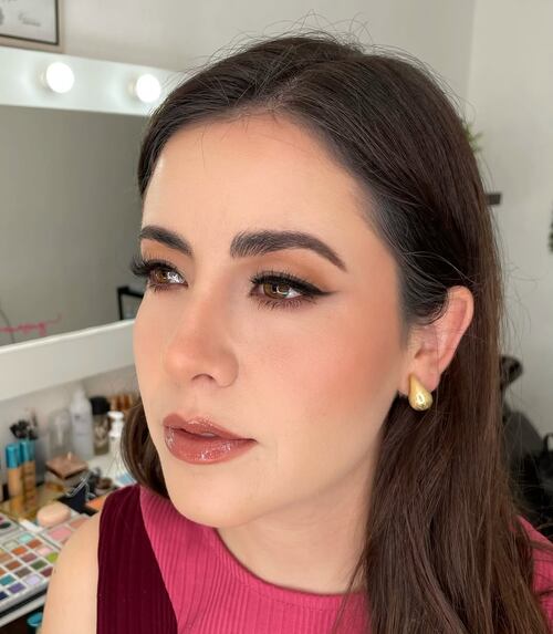 Maquillaje monocromático. Foto: Instagram @samanthagomezstudio