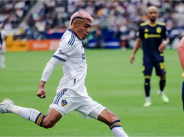 VIDEO: Gol de Julián Araujo le da el pase a las semifinales al LA Galaxy