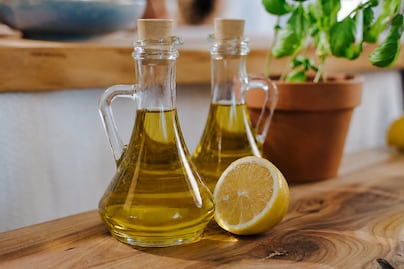 Para qué sirve tomar aceite de oliva con jugo de limón