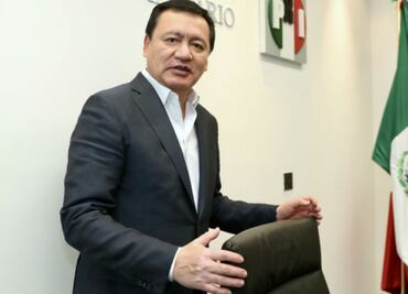 Se va Urzúa por descomposición en la economía y “mano negra”: Osorio Chong