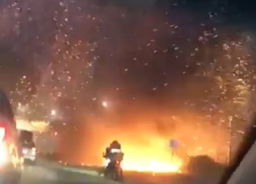 VIDEO: Explosión de vehículo deja un muerto y dos heridos en Ecuador