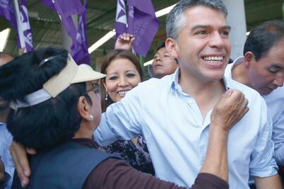 Perú excluye de elecciones a principal rival de Fujimori 