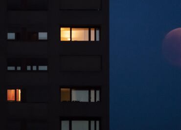 Luna de Fresa 2025 en México; ¿a qué hora ver el fenómeno astronómico en su máximo esplendor mañana, 11 de junio?