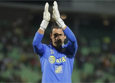 Exporteros del América piden respaldo para Oscar Jiménez; aseguran que se vive máxima presión