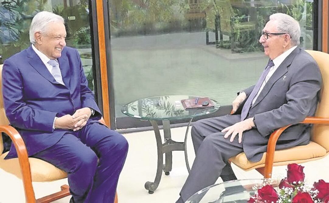 Al término de la gira López Obrador se reunió con el expresidente cubano Raúl Castro. Foto: Especial
