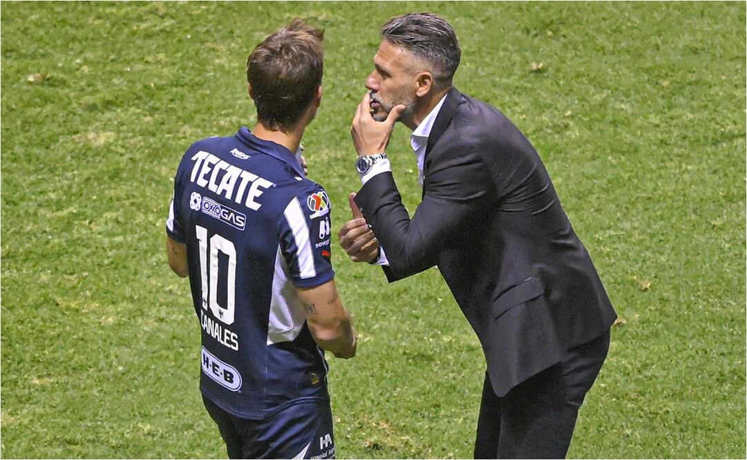 Sergio Canales y Martín Demichelis durante un partido de Rayados. FOTO: IMAGO7