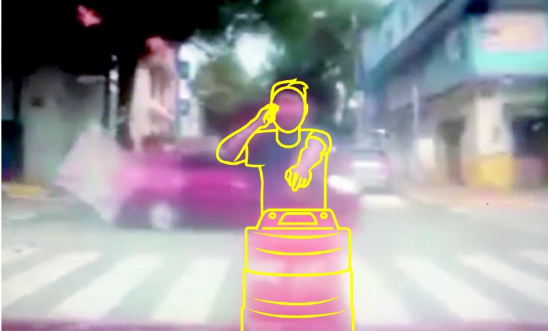 Al ser liberados los niños, y a falta de un adulto que se haga cargo de ellos, son dejados en la vía pública nuevamente por los uniformados. (ESPECIAL)