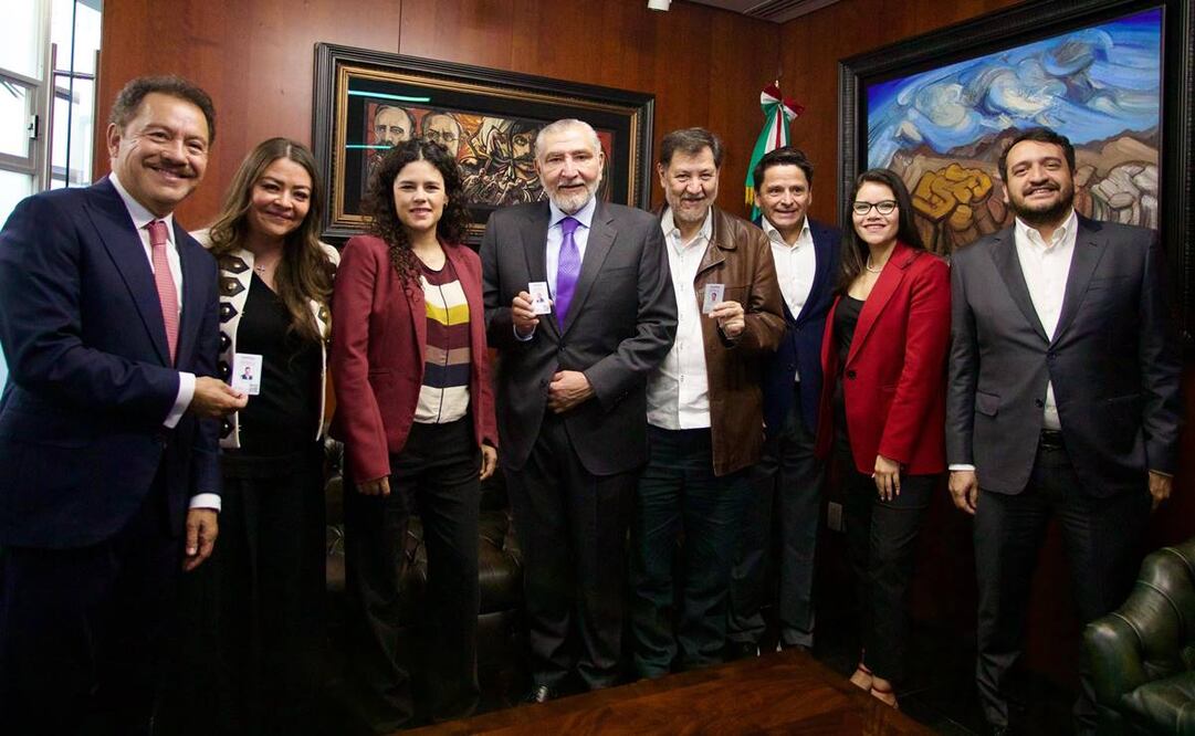 Visita de dirigentes de Morena al Senado para informar sobre afiliaciones al partido / Foto: @LuisaAlcalde