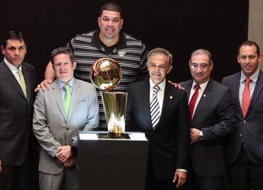 Comienzan las actividades de la NBA en México