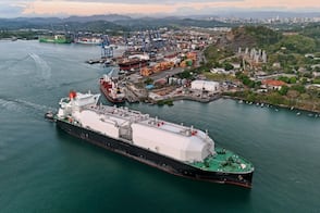 El Canal de Panamá se prepara ante amenaza de "El Niño"; reduce calado para buques que transiten por esa vía 