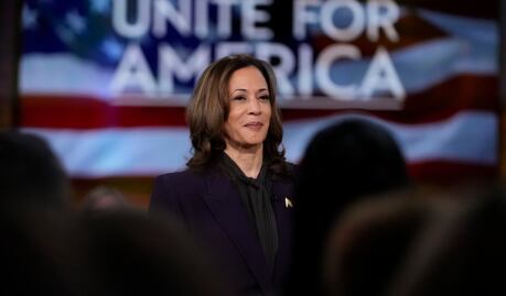 Harris supera a Trump en intención de voto latino, pero la ventaja demócrata se reduce