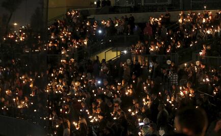 Realizan vigilias en honor de víctimas del tiroteo en California