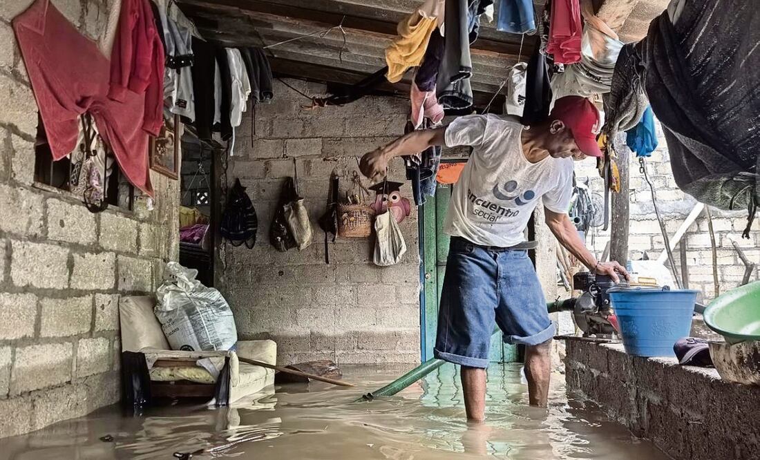 Varias comunidades de la Sierra Sur, Mixteca y Costa siguen inundadas e incomunicadas. Foto: Edwin Hernández | El Universal
