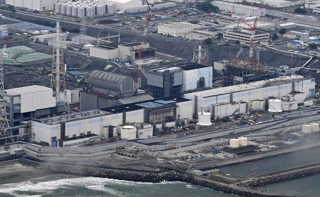 En el interior de la Central Nuclear de Fukushima hay unas 880 toneladas de peligroso material radioactivo, cuyo retiro es el principal desafío para el proyecto de desmantelamiento de la central, que durará décadas .Foto: AP/Archivo