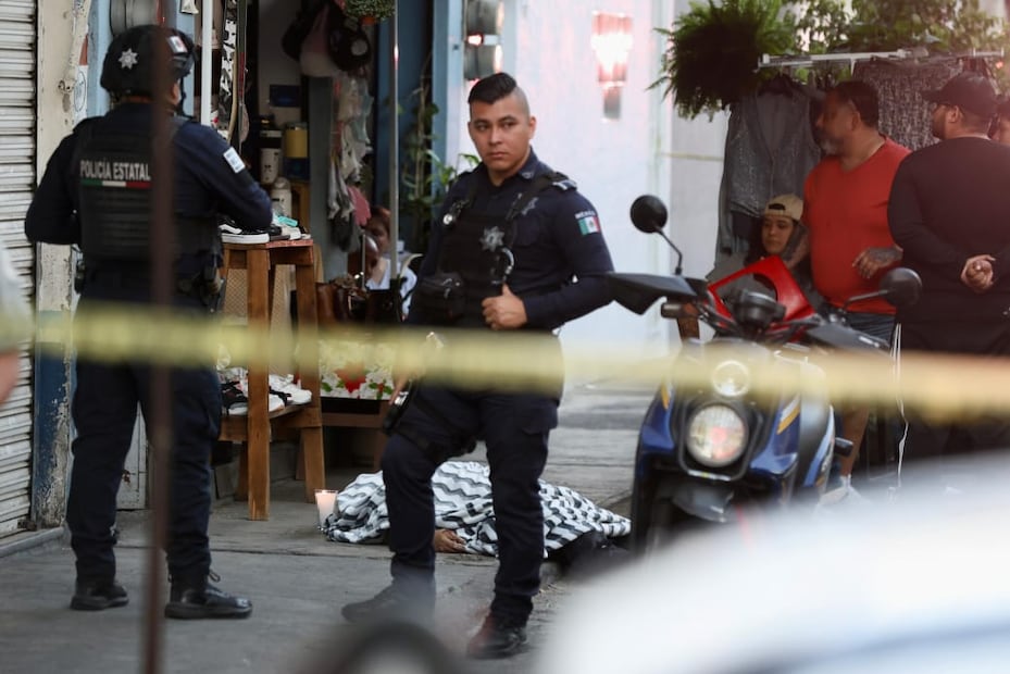 Motosicarios ejecutan a hombre en calles de Tlalnepantla, Estado de México. (Foto: Valente Rosas/ EL UNIVERSAL)