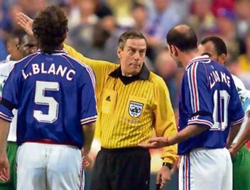 Arturo Brizio no se arrepiente de expulsar a Zinedine Zidane en Francia 98: Lo volvería a echar