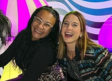 Suegra de Luisito Comunica modela outfit de su hija Arisita