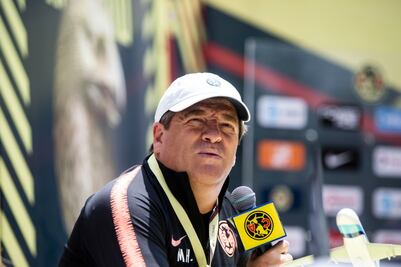 Patadas, normales en entrenamientos: Miguel Herrera